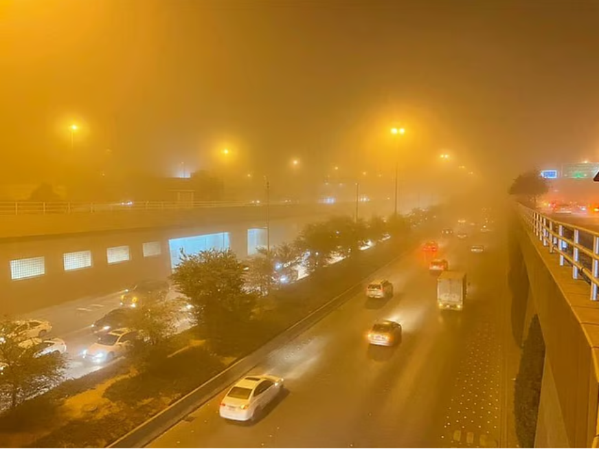 সৌদিতে সপ্তাহব্যাপী ধু*লোঝড়ের সতর্কতা জারি