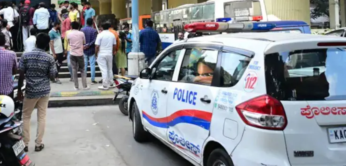 বেঙ্গালুরুতে ক্যাম্পাসে সহপাঠীর বিরুদ্ধে ধ*র্ষ*ণে*র অভিযোগ
