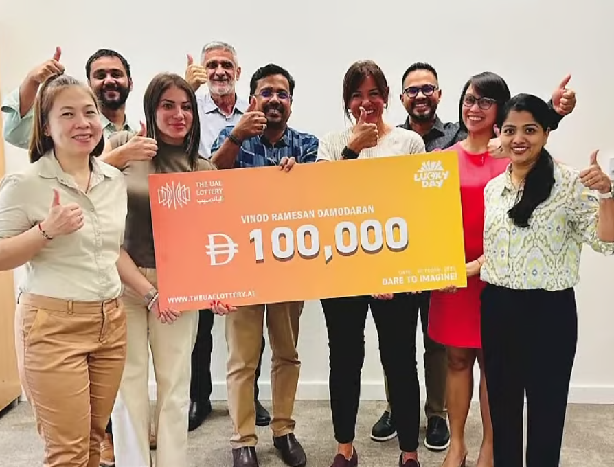 ইউইএ লটারির জন্মলগ্ন থেকেই কিনছেন লটারি, অবশেষে প্রবাসী পেলেন ৩৩ লক্ষ টাকা