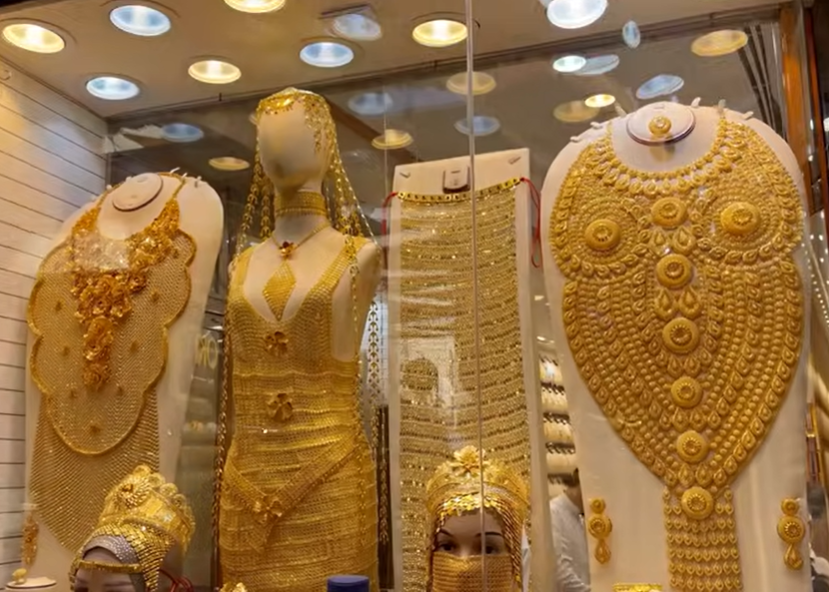 আরব আমিরাতে ১৫ কেজি স্বর্ণ চু’রি, এশিয়ান প্রবাসীর জে’ল ও নির্বাসন