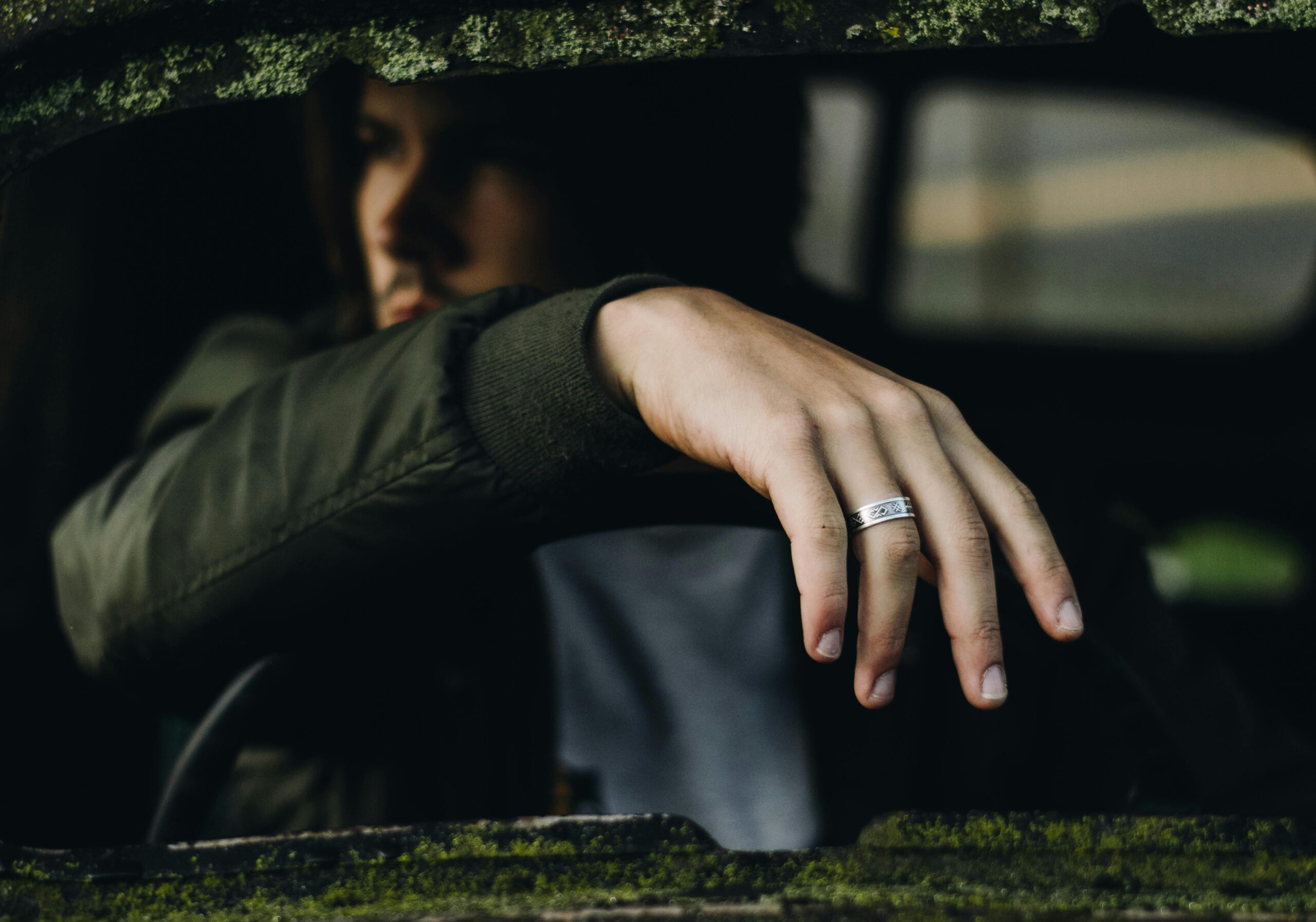 আমিরাতে মা*দ’ক গ্রহণের পর অচেতন ড্রাইভার, ২ মাসের কা*রাদণ্ড ও নির্বাসন