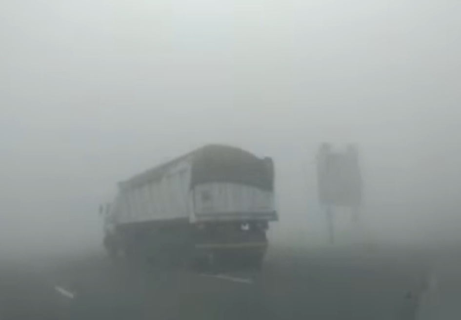 আমিরাতের কিছু এলাকায় শূন্যের কাছাকাছি দৃশ্যমানতার সতর্কতা জারি