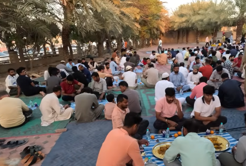 আমিরাতে রমজান মাসে সরকারি ও বেসরকারি খাতের কর্মীদের জন্য কমানে হচ্ছে কর্মঘন্টা