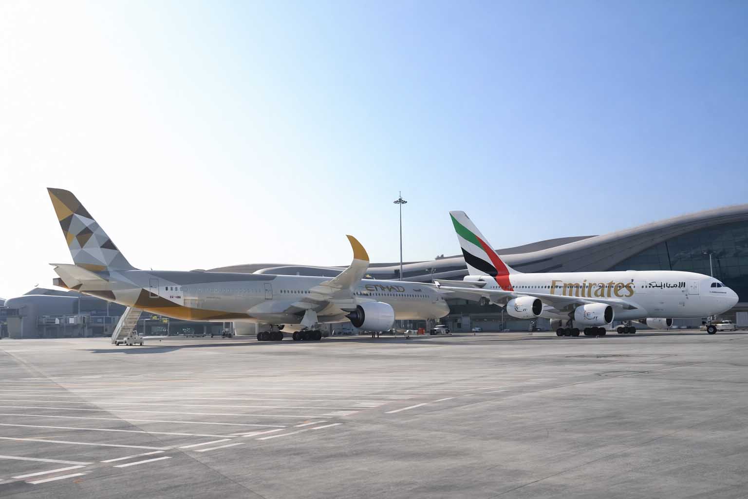 আবুধাবির এয়ারপোর্টগুলো আস্তে আস্তে আবার ফ্লাইট চালু করছে